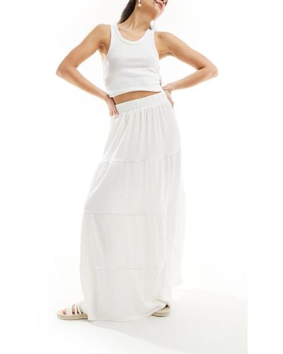 In The Style Textured Tiered Elasticated Waist Maxi Skirt - White