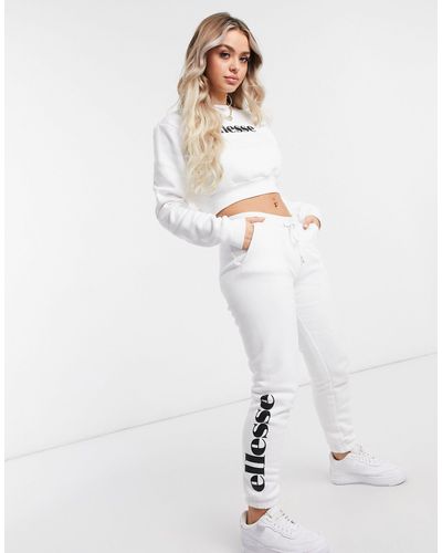 Ellesse Plus – set mit kurz geschnittenem pullover und jogginghose - Weiß