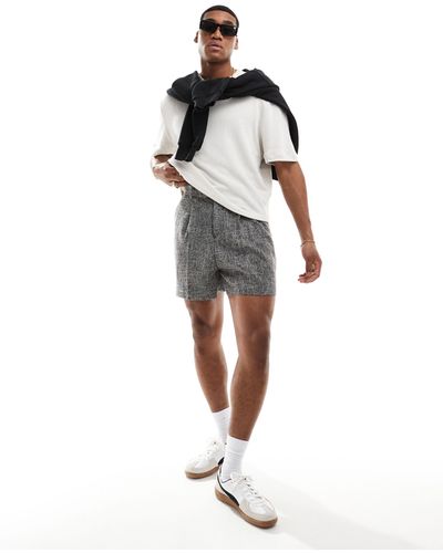 ASOS – elegante bermuda-shorts mit kurzem schnitt aus strukturiertem stoff - Weiß