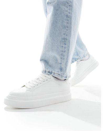 Pull&Bear – weiße sneaker mit dicker sohle - Blau