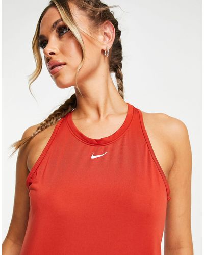 Nike One - débardeur classique en tissu dri-fit - foncé - Rouge