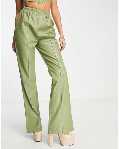 Rebellious Fashion Pantalon d'ensemble évasé imitation cuir - kaki - Vert