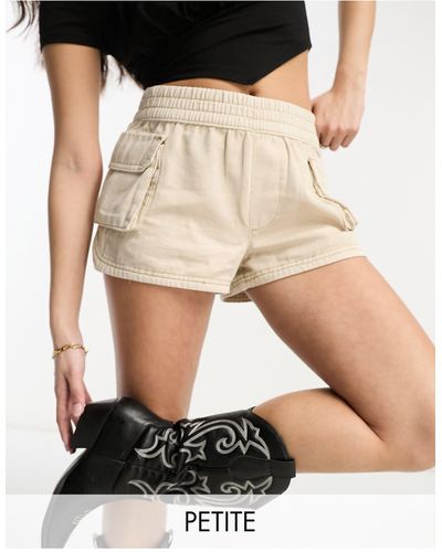 Miss Selfridge Petite - pantaloncini stile runner color pietra con tasche cargo - Nero