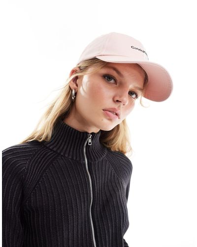 Calvin Klein Cappello con visiera pallido con monogramma - Multicolore