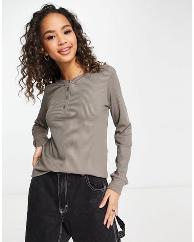 Pieces Long Sleeve Top With Button Detail - Grey
