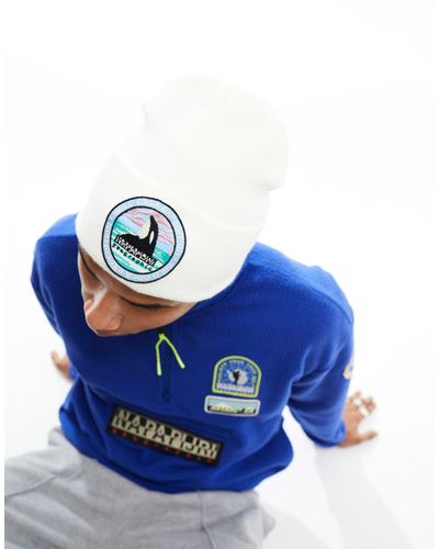 Napapijri Gorro blanco hueso con parche del logo mountain - Azul