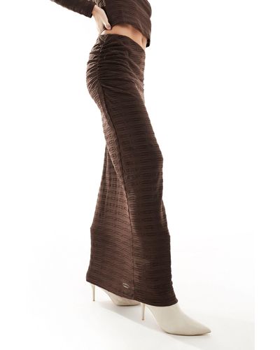 Vero Moda Falda larga chocolate con acabado texturizado - Marrón