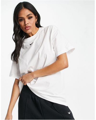 Nike Essentials Boyfriend T-shirt - Multicolour