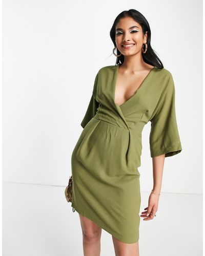 Closet Vestito corto avvolgente sul davanti con allacciatura sul retro color oliva - Verde