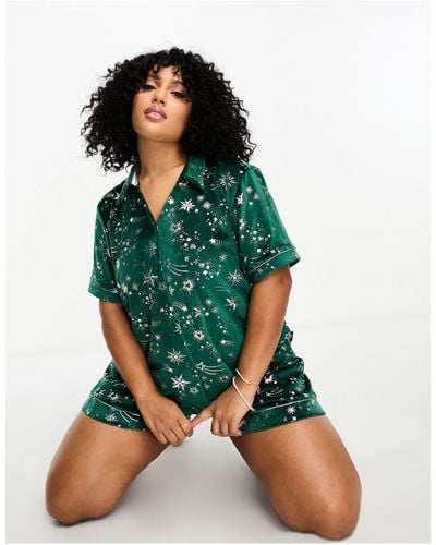 Chelsea Peers Curve Christmas Velvet Revere Top And Short Pajama Set With Silver Foil Print - Green