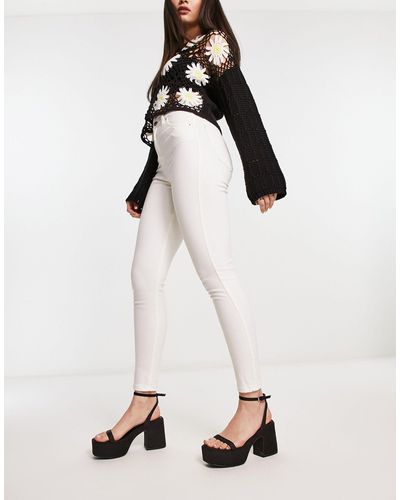 Bershka High Waist Ankle Length Skinny Jeans - White
