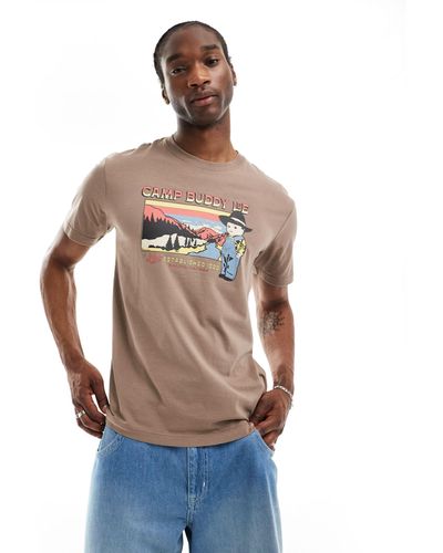 Lee Jeans Camiseta marrón guijarro con estampado "camp buddy" - Azul