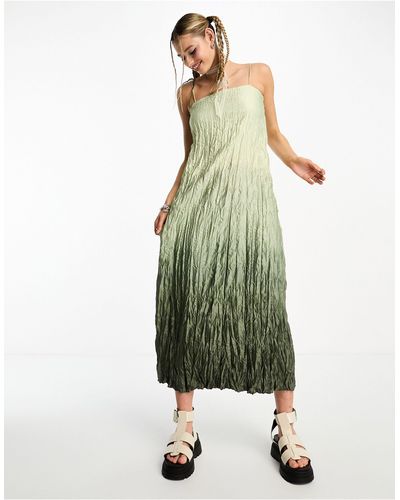 Weekday Ina - robe mi-longue effet plissé à imprimé dégradé - Vert