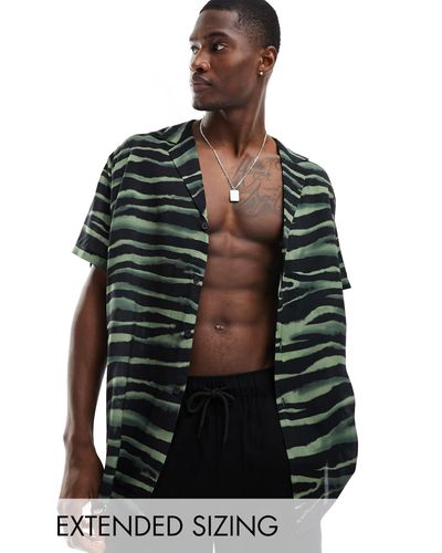 ASOS Ruimvallend Overhemd Met Diepe Reverskraag En Abstracte Zebraprint - Zwart