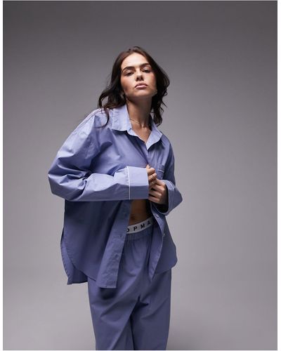 TOPSHOP – paspelierter pyjama mit hemd und hose aus baumwoll-popeline - Blau