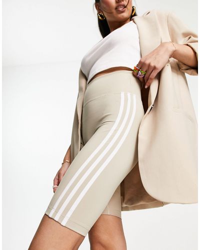 adidas Originals Short legging à trois bandes - beige wonder - Neutre