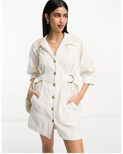 ASOS Robe chemise courte en lin avec poches, manches chauve-souris et taille cintrée - ivoire - Blanc