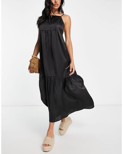 esmé studios Esmee - exclusivité - robe d'été longue à volants avec dos échancré pour la plage - Noir