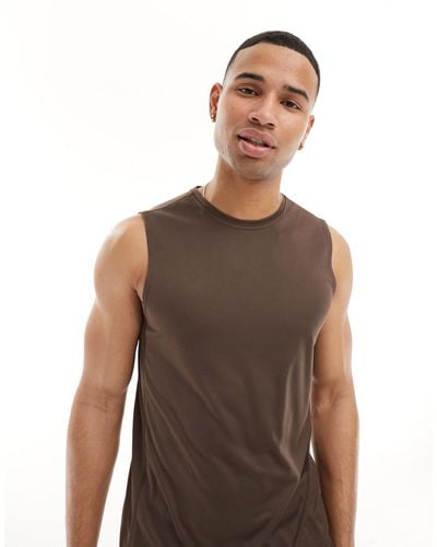 ASOS 4505 Icon Training Sleeveless T-shirt With Quick Dry - Brown