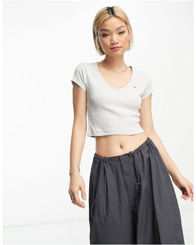 Tommy Hilfiger Essential - crop top côtelé effet rétréci à col v et logo - Blanc