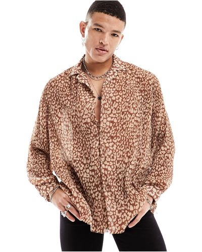 ASOS – lässig geschnittenes, plissiertes hemd mit leoparden-print und reverskragen - Natur
