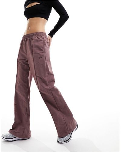 Nike Trend Woven baggy Parachute Pants - Purple