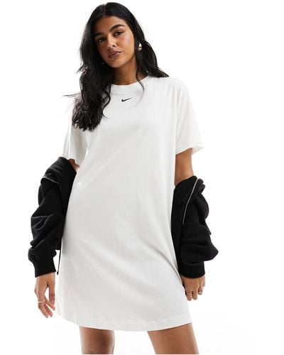 Nike Essential Midi Dress - White
