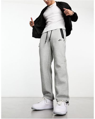 Nike – locker geschnittene jogginghose aus tech-fleece - Grau