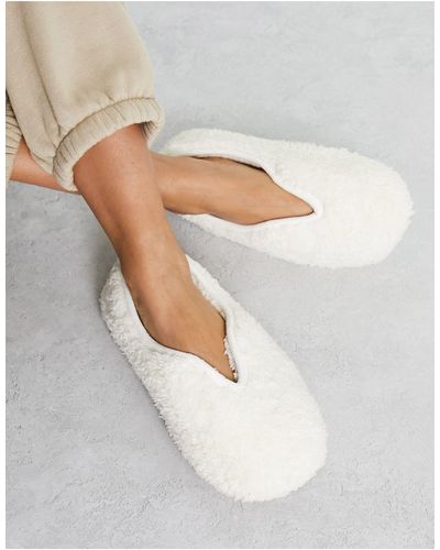 Glamorous Cream Fluffy Slippers - White