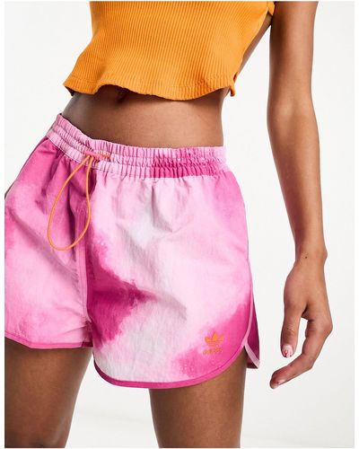 adidas Originals Pantaloncini stile runner chiaro - Rosa