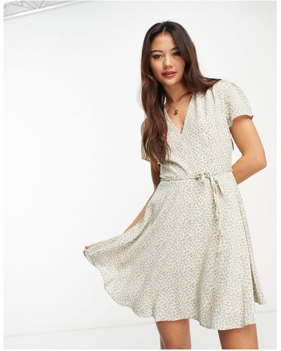 Glamorous V Neck Tie Waist Mini Tea Dress - Natural