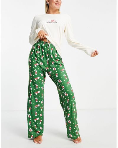 Loungeable Pijama color crema y verde con estampado "christmas jumper" para navidad