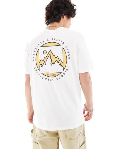 Columbia Brice creek - t-shirt avec imprimé montagne au dos - - exclusivité asos - Blanc