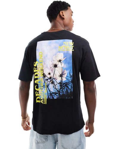 Only & Sons T-shirt taglio comodo nera con stampa "decades" sul retro - Blu