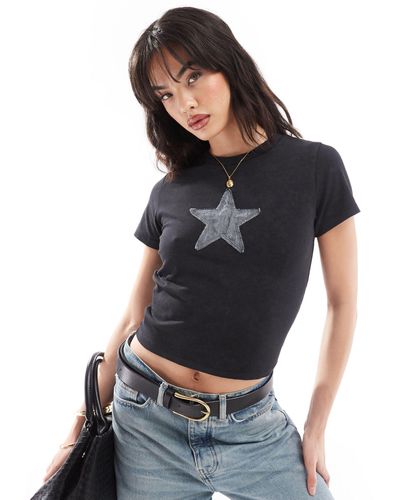 ASOS T-shirt effet rétréci avec appliqué étoile en denim - délavé - Noir