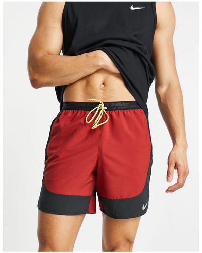 Nike Run Wild Flex Stride 7 Inch Shorts - Red