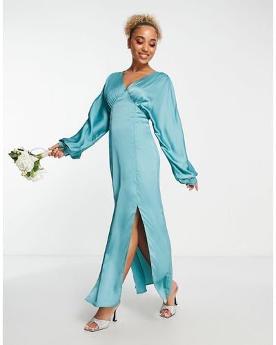 Liquorish Satin Maxi Dress With Kimono Sleeve - Blue