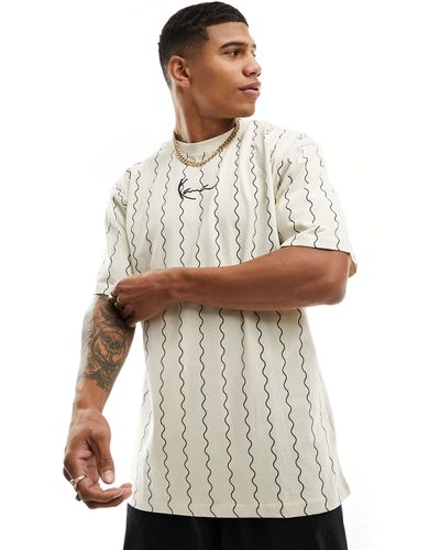 Karlkani T-shirt oversize con righe verticali ondulate e firma, colore bianco sporco