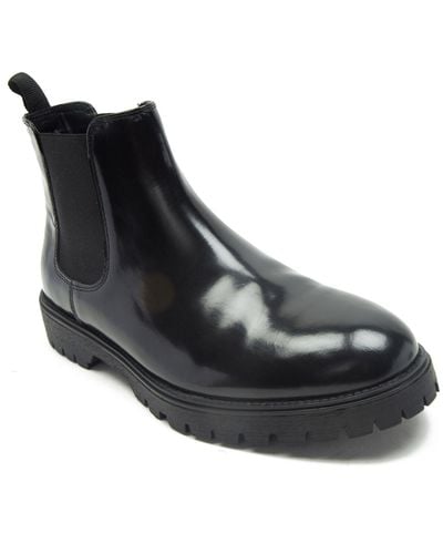 OFF THE HOOK Chase Slip On Chelsea Leather Boots - Black