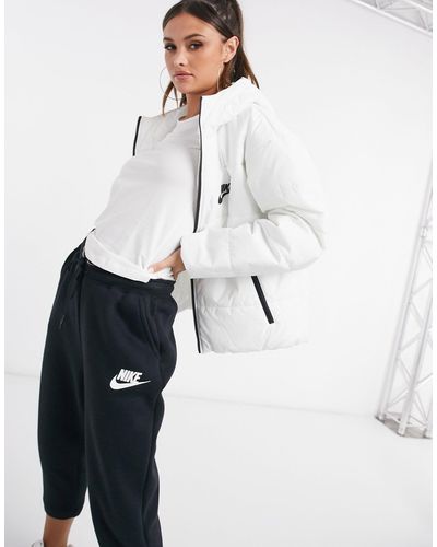 Nike Padded Jacket With Back Swoosh - White