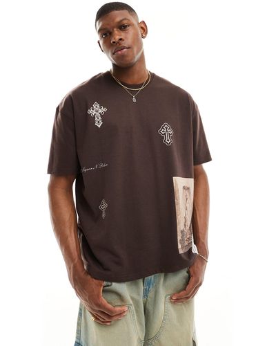 Liquor N Poker Oversized T-shirt With Cross Placement Print - Brown