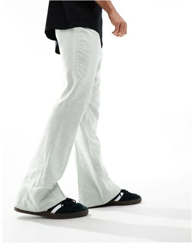 ASOS Pantaloni eleganti a zampa e a vita alta salvia con motivo a spina di pesce - Bianco