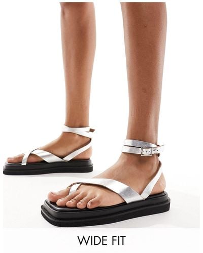 New Look Extra Wide Fit Flat Sandals In Black for Women