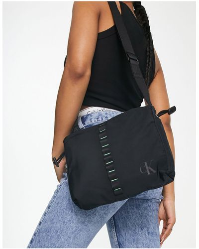 Calvin Klein Crossbody Tas Met Logobies - Zwart
