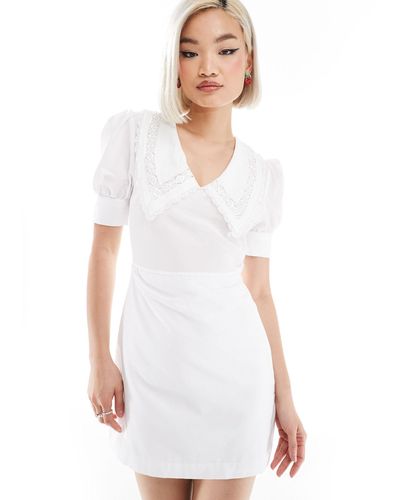 Reclaimed (vintage) – milchmädchen-minikleid im western-stil mit kragen - Weiß