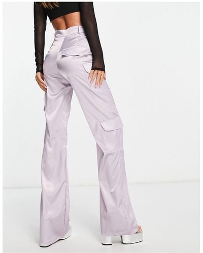 Rebellious Fashion Pantalon cargo taille haute en tissu satiné - lilas - Blanc