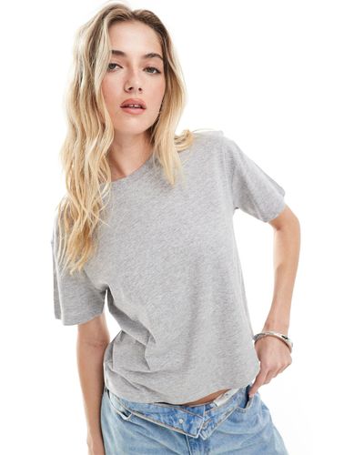 New Look – kastiges t-shirt - Grau