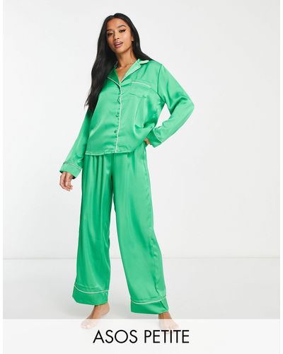 ASOS Asos design petite - pyjama satiné avec chemise et pantalon à liserés contrastants - émeraude - Vert