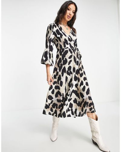 Object Robe mi-longue cache-cœur à manches longues et imprimé léopard - Marron