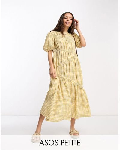 ASOS Asos design petite - robe mi-longue à carreaux style pique-nique avec fronces et volants étagés - jaune - Métallisé